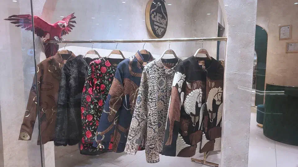 فروشنده ی مزون|استخدام خدمات فروشگاه و رستوران|تهران, سعادتآباد|دیوار