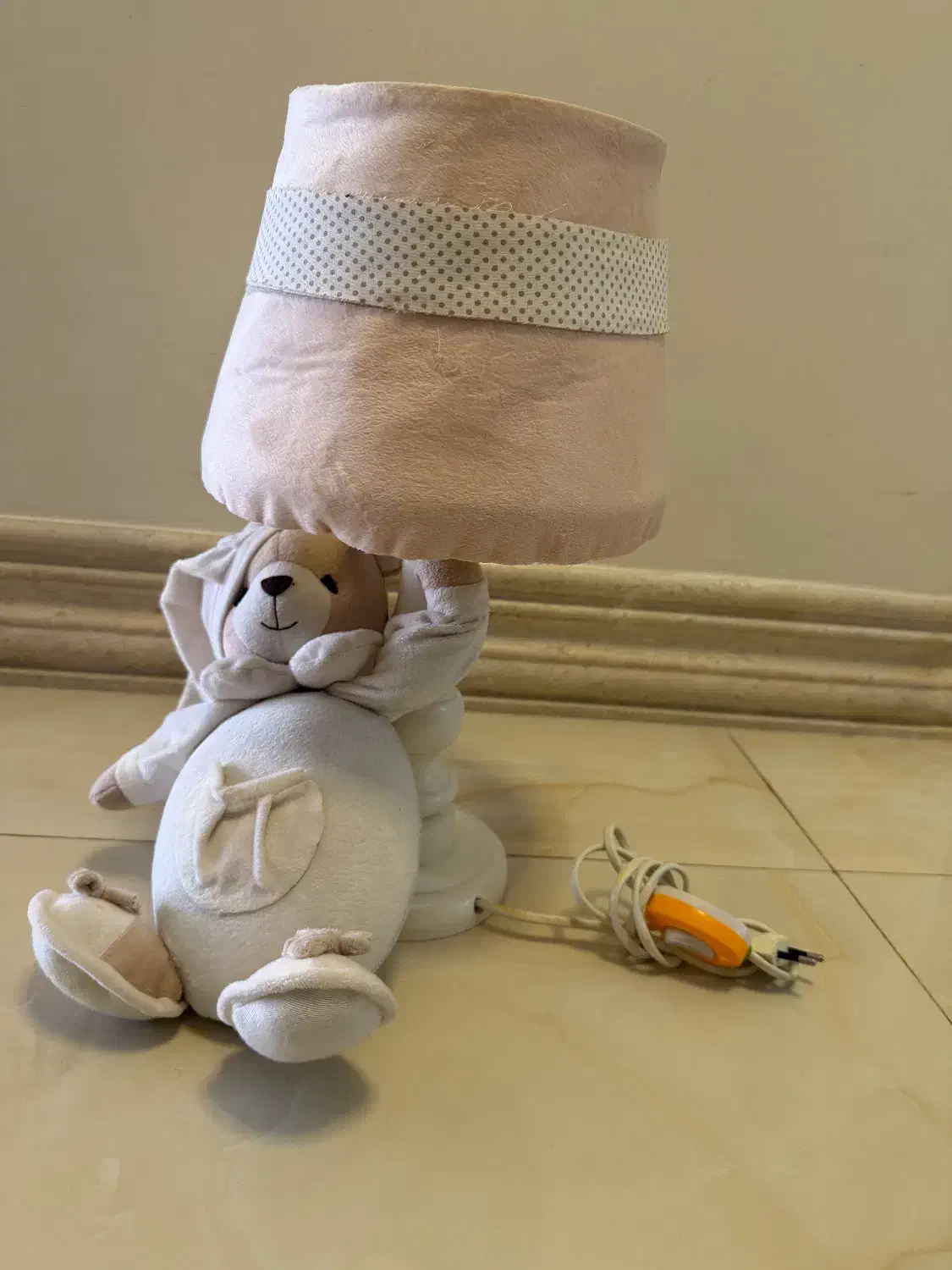 چراغ خواب خرسی|چراغ خواب و آباژور|اصفهان, بهار آزادی|دیوار