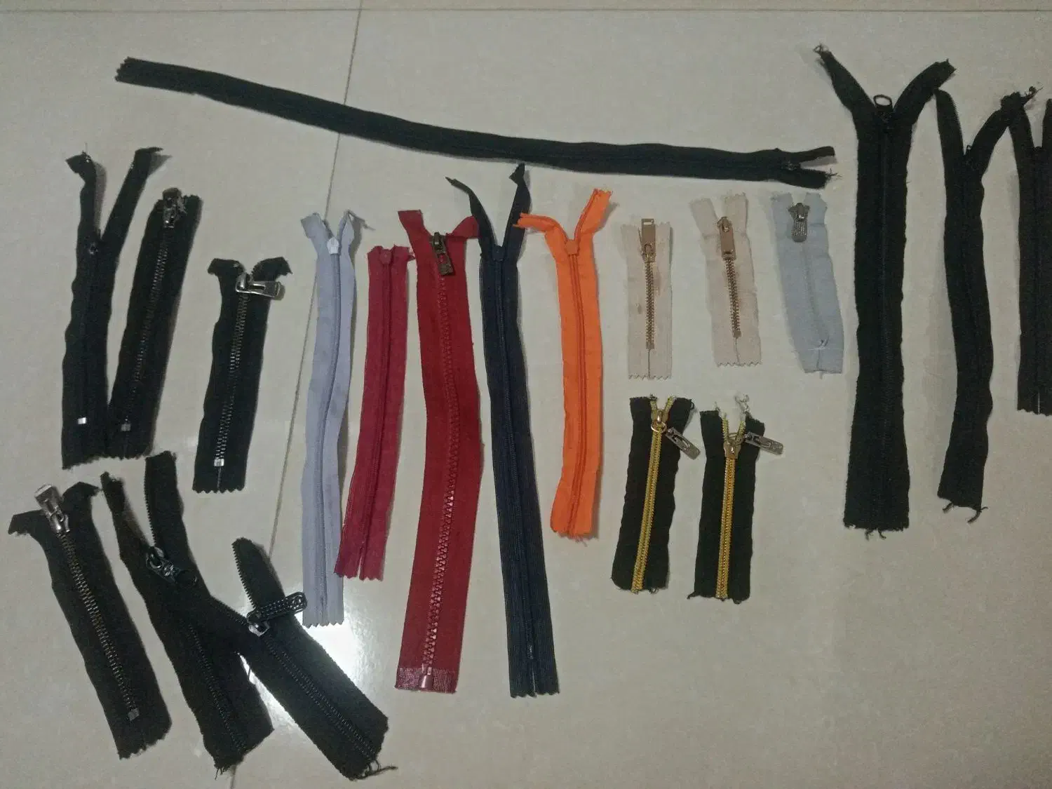 تعدادی لوازم خیاطی با قیمت مناسب|لوازم خیاطی و بافتنی|گرگان, |دیوار