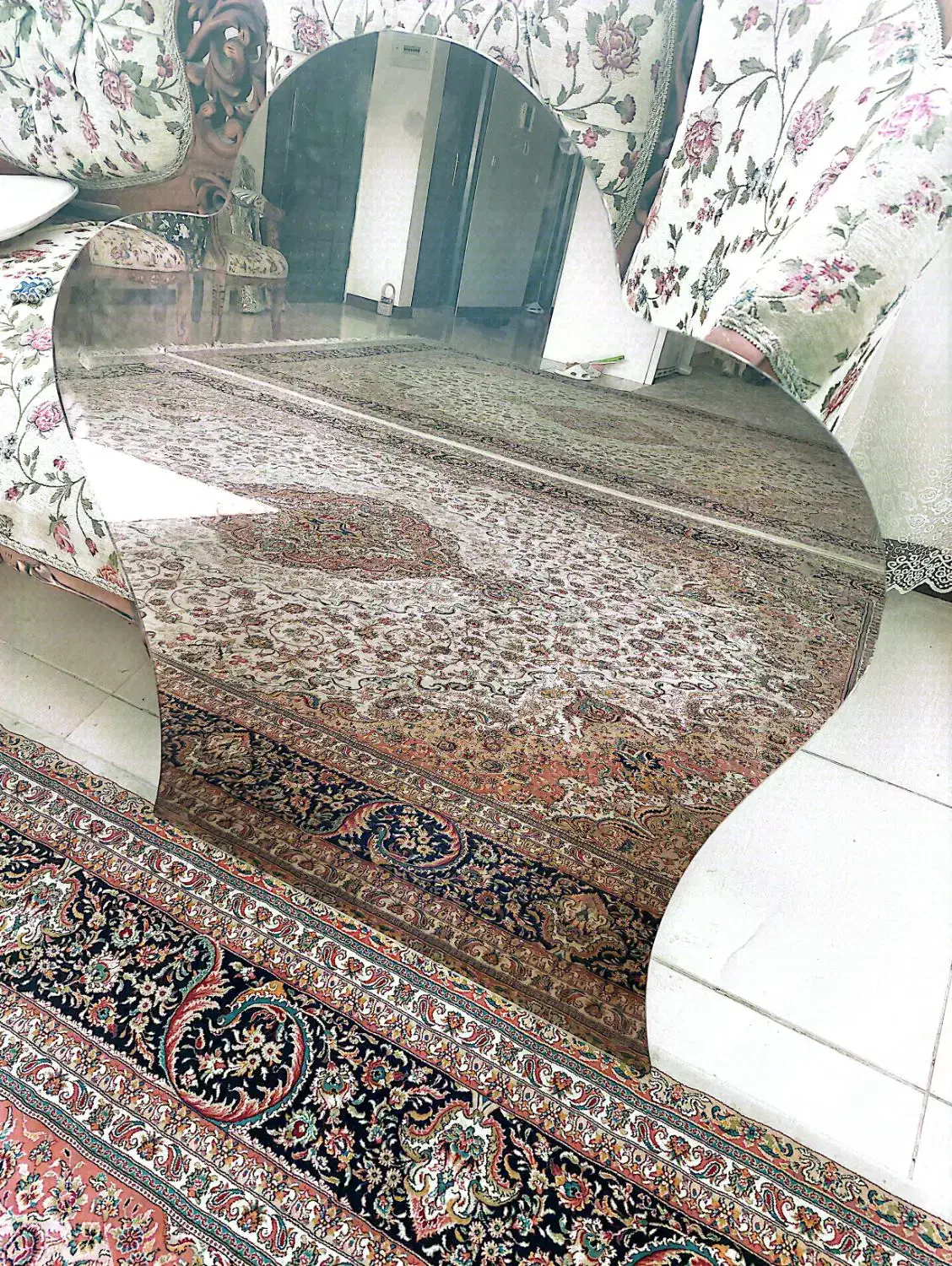 آینه|آینه|صدرا-فارس, فاز ۱|دیوار