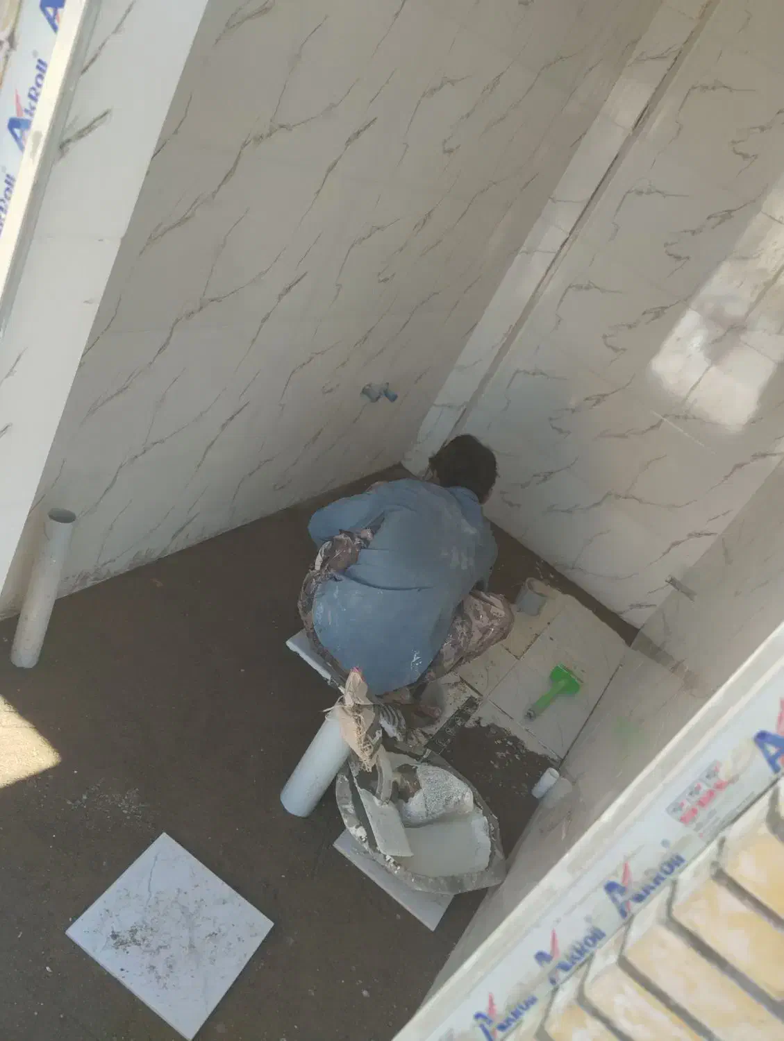 کاشی‌کاری|استخدام معماری، عمران و ساختمانی|زاهدان, |دیوار