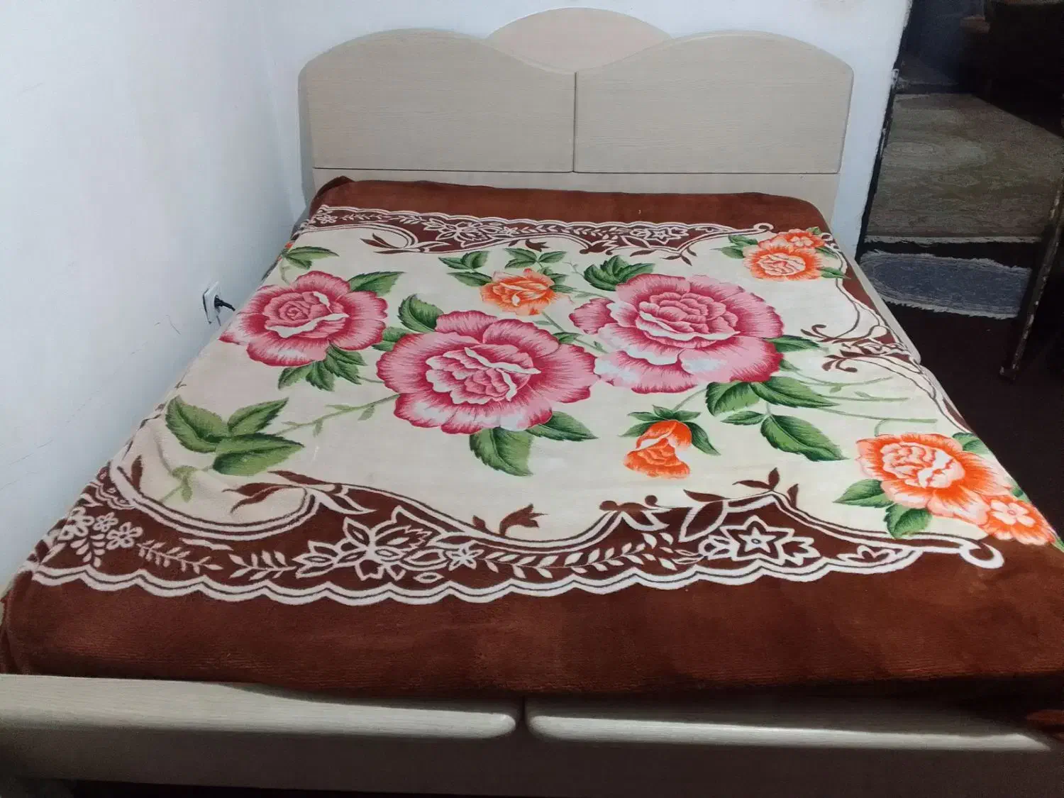 تخت خواب دونفره همراه با تشک|تخت و سرویس خواب|پیشوا, |دیوار