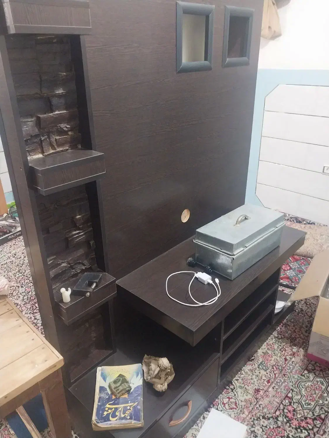 میز تلویزیون در حد نو|میز تلویزیون|جیرفت, |دیوار