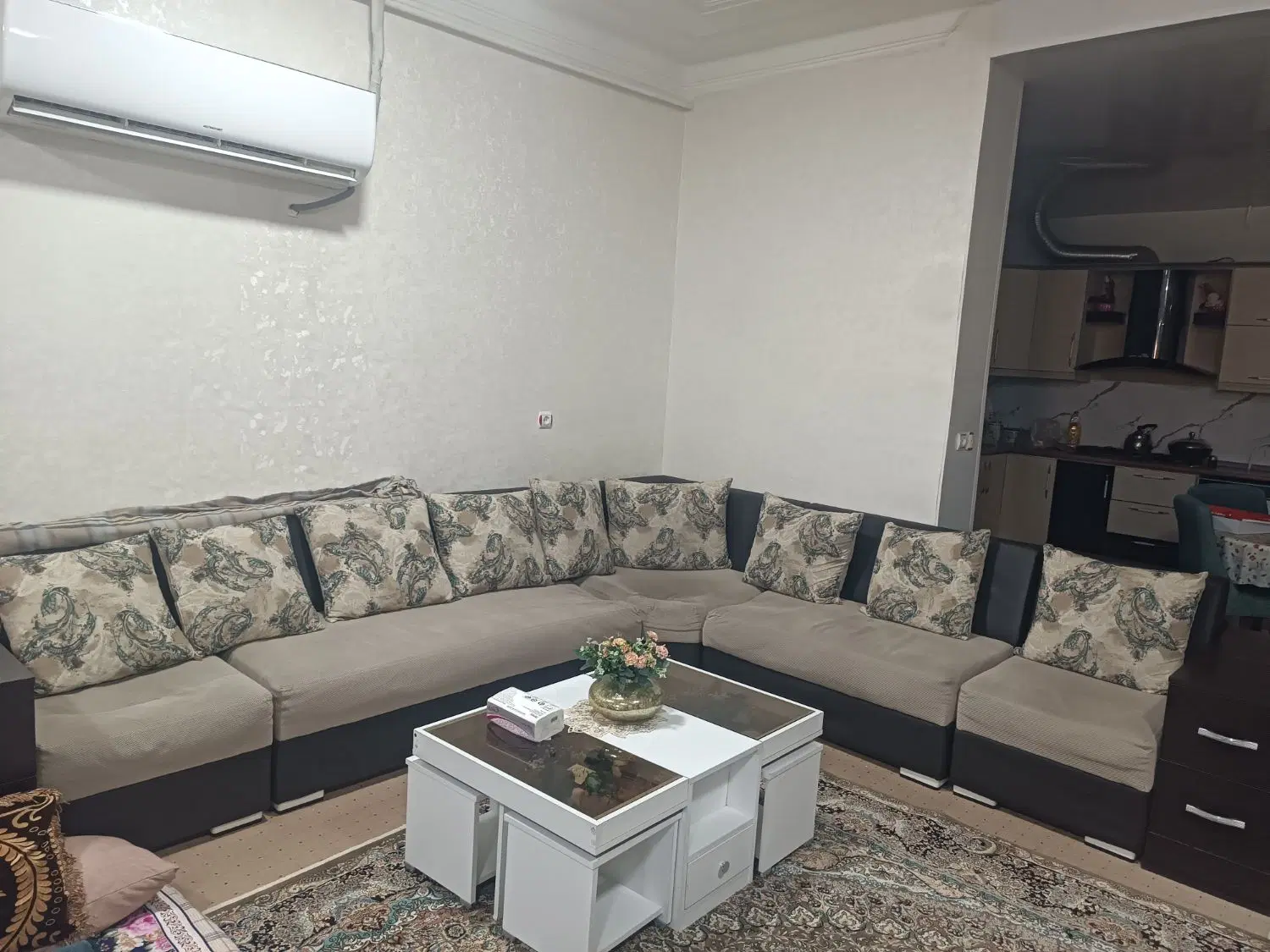مبل راحتی.|مبلمان خانگی و میز عسلی|آبدانان, |دیوار