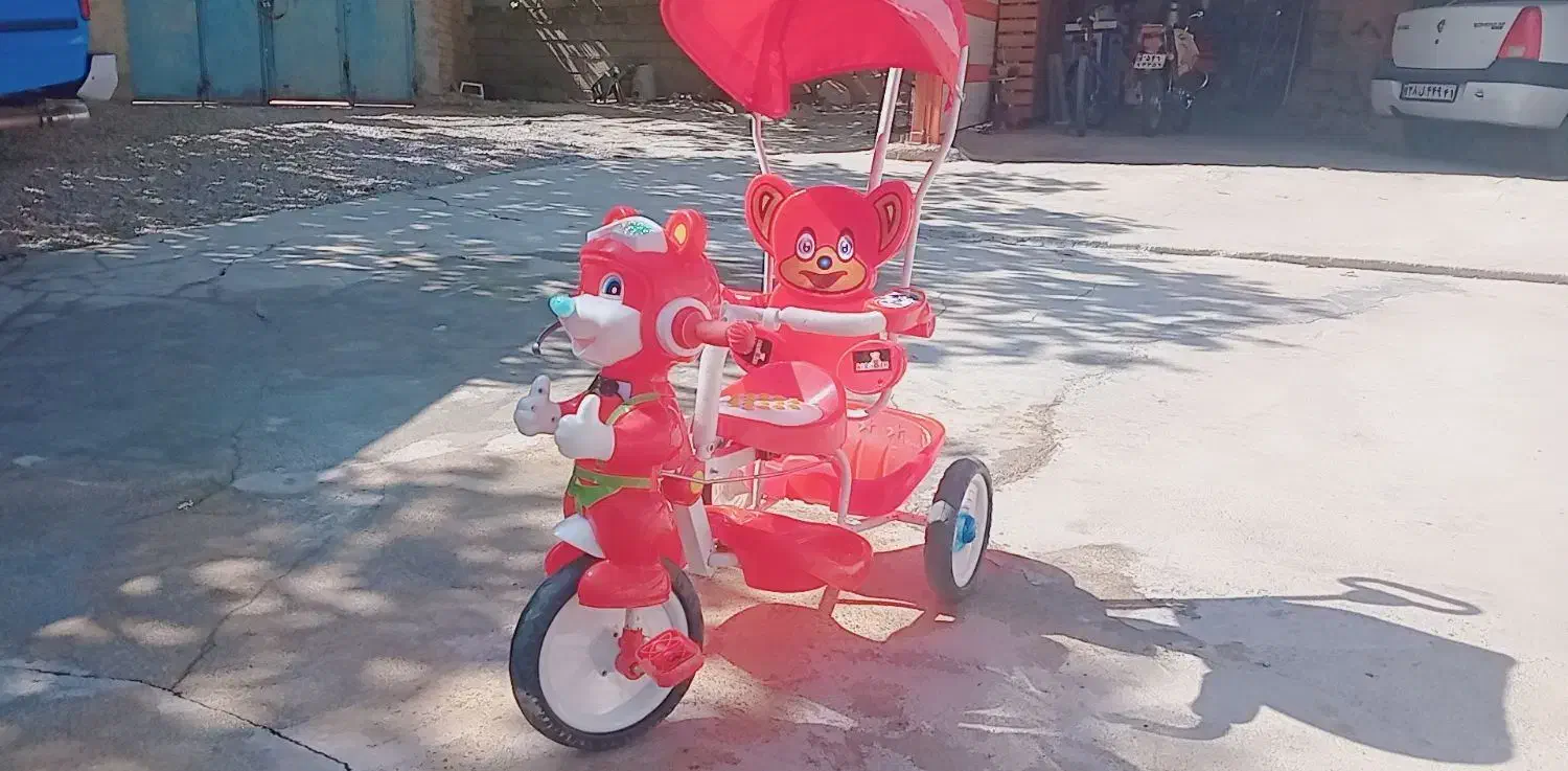 سه چرخه و چهار چرخ|دوچرخه، اسکیت، اسکوتر|الشتر, |دیوار