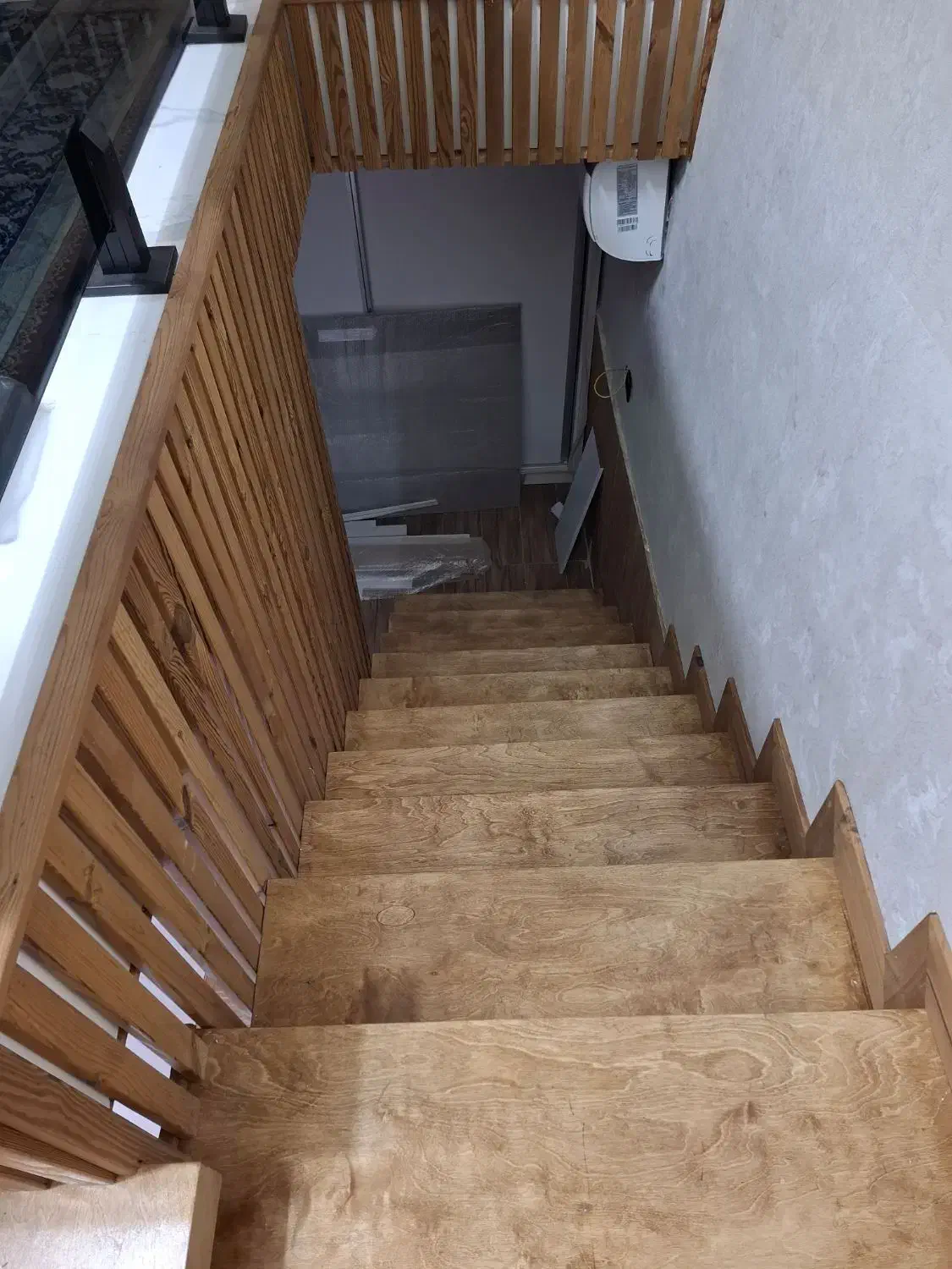 اجرای پله ، پله گرد پله پیچ و پله رفت و برگشت|خدمات پیشه و مهارت|هشتگرد, هشتگرد قدیم|دیوار