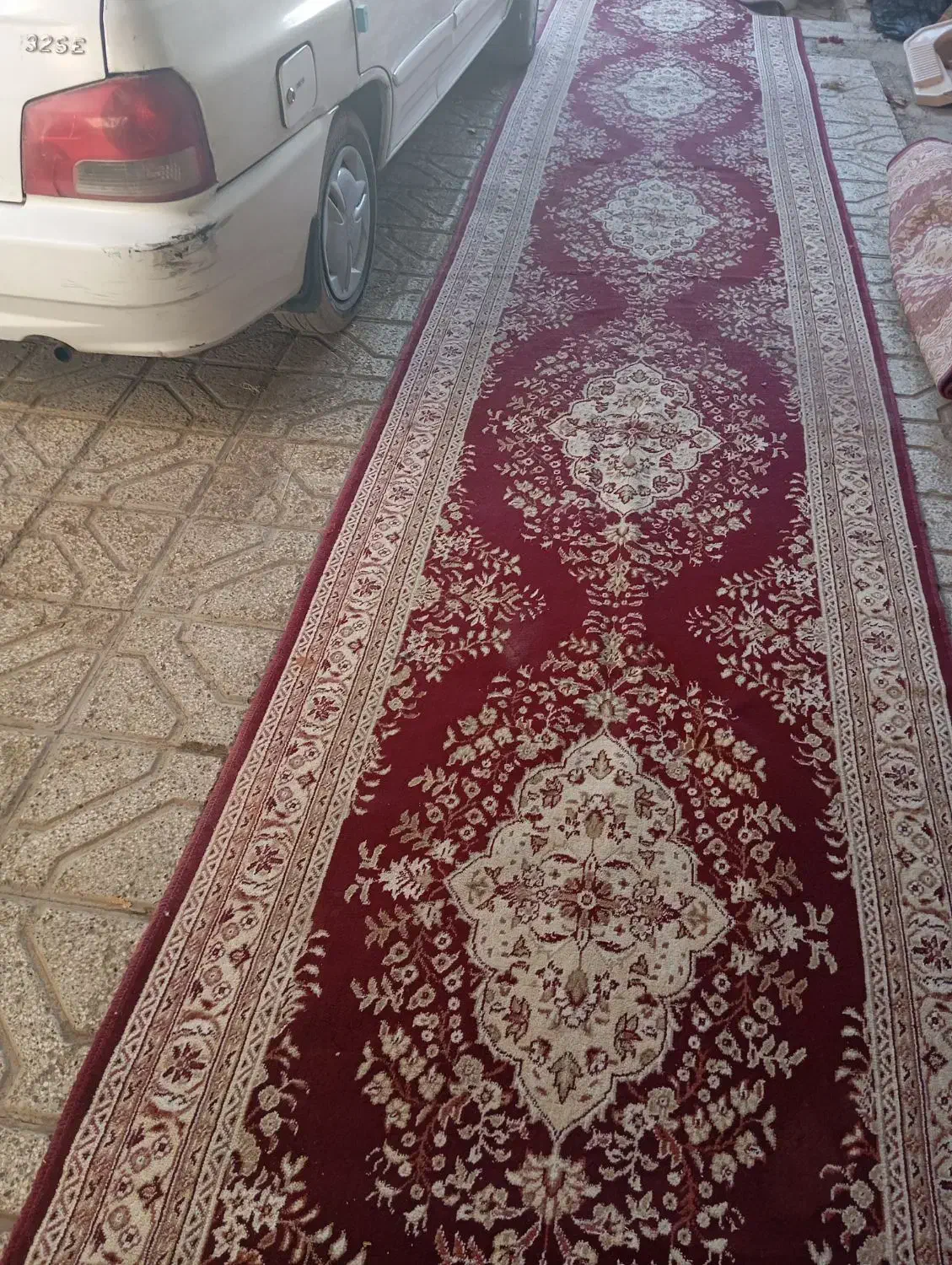 کناره 8مترونیم سالم|فرش|نیشابور, شهرک زرگران|دیوار