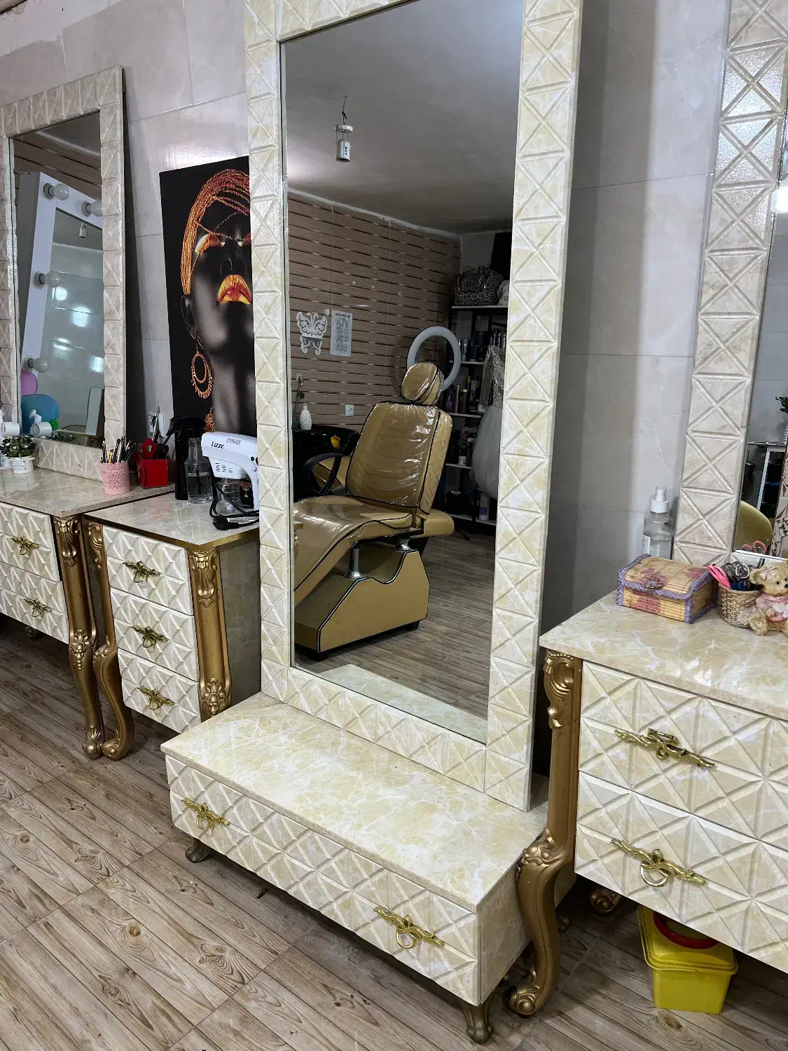 دکور ارایشگاه|آرایشگاه و سالن‌های زیبایی|ری, هاشم‌آباد|دیوار