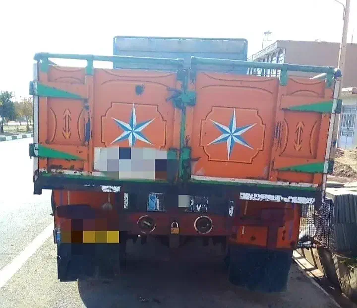 خاور ۸۰۸ مدل ۶۳ باری چوبی|خودرو سنگین|ارسنجان, |دیوار