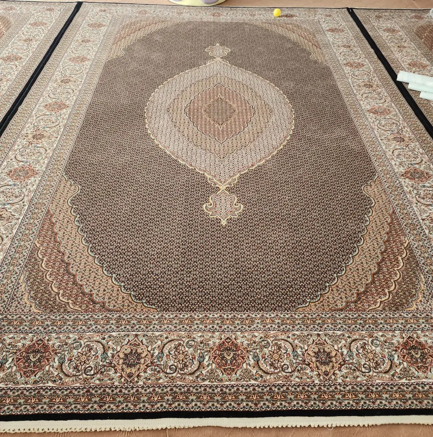 فرش ماشینی طرح ماهی ۹ متری|فرش|تبریز, |دیوار