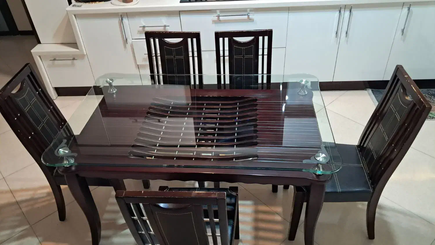 فروش میز غذا خوری و مبل راحتی|میز و صندلی غذاخوری|گرگان, |دیوار