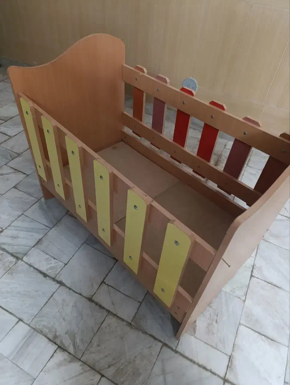 تخت کودک تمام ام در اف|تخت و صندلی بچه|بروجرد, |دیوار