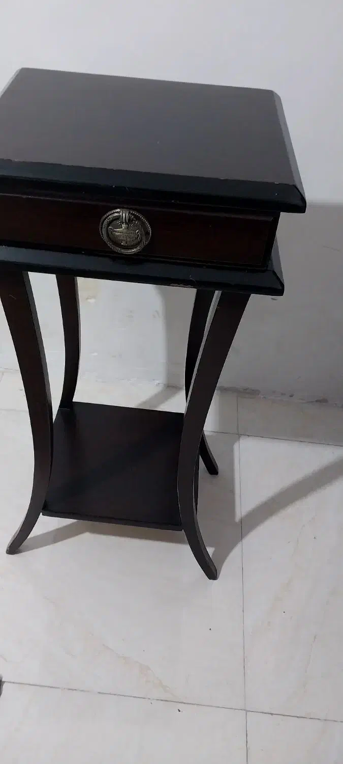 میز تلفن و ساعت کاملا سالم|میز تلفن|قزوین, |دیوار