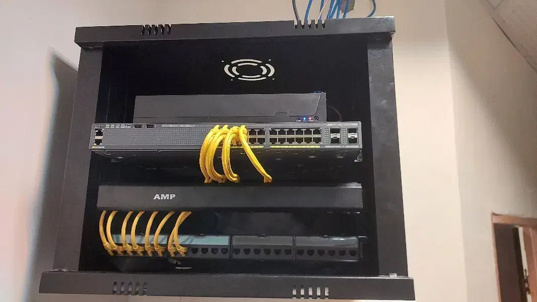 استخدام رسمی نصاب و کارآموز شبکه و دوربین مداربسته|استخدام صنعتی، فنی، مهندسی|جیرفت, |دیوار