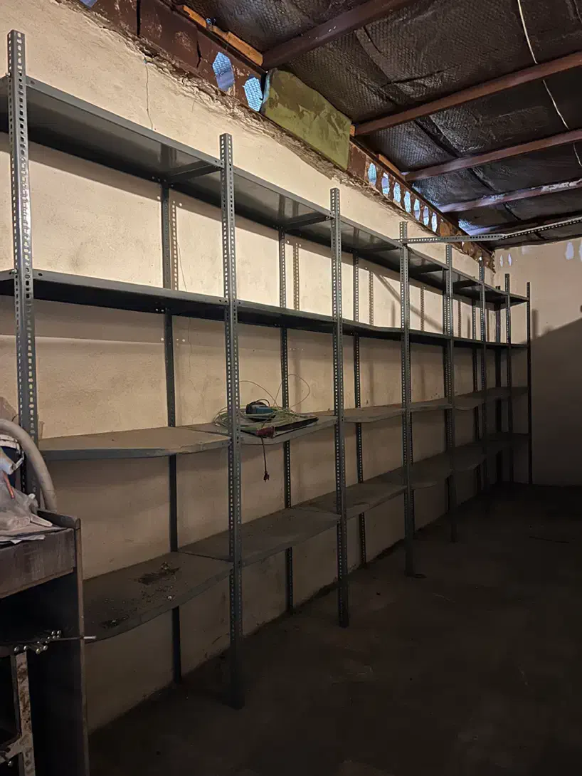 قفسه دست دوم با ورق زخیم|کتابخانه، شلف، قفسه‌های دیواری|احمدآبادمستوفی, |دیوار