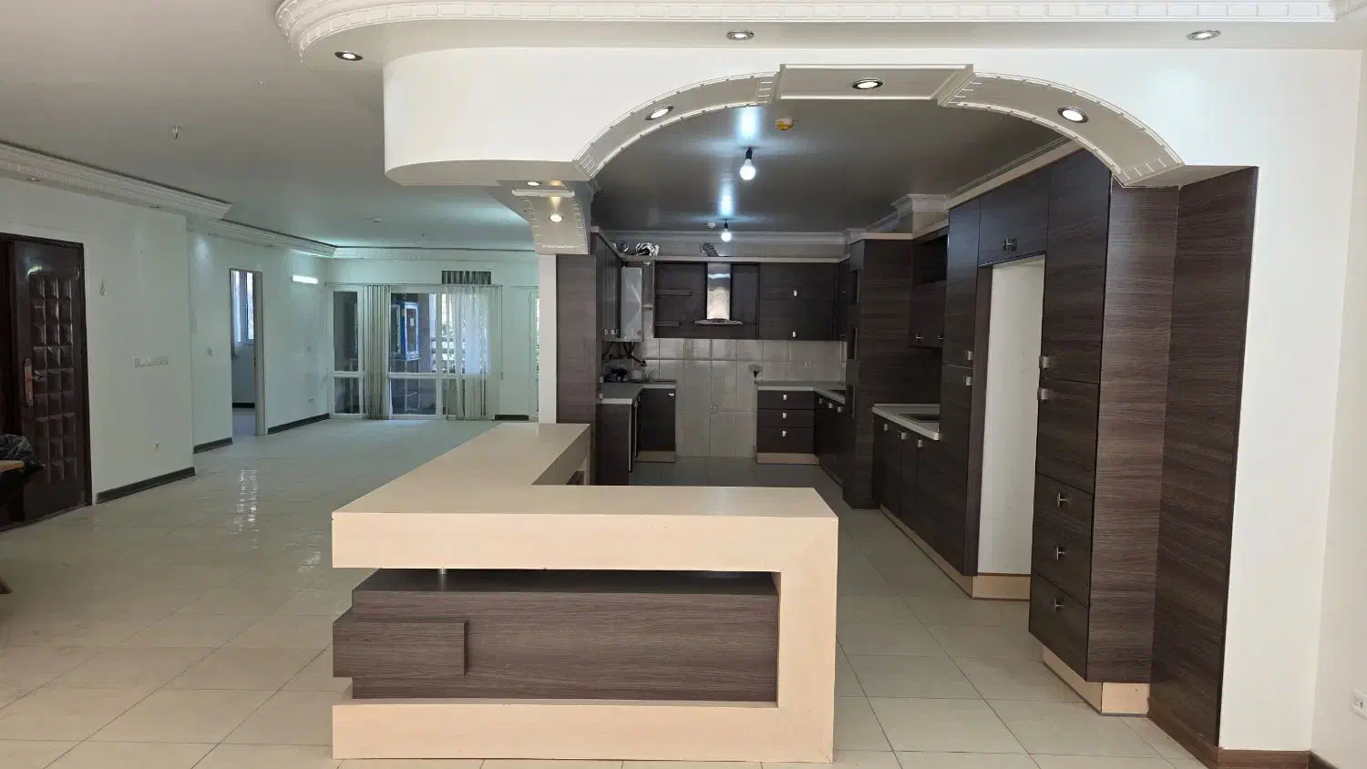 واحد آپارتمان سه خوابه ۲۵۰ متری|اجارهٔ آپارتمان|اصفهان, خانه اصفهان|دیوار