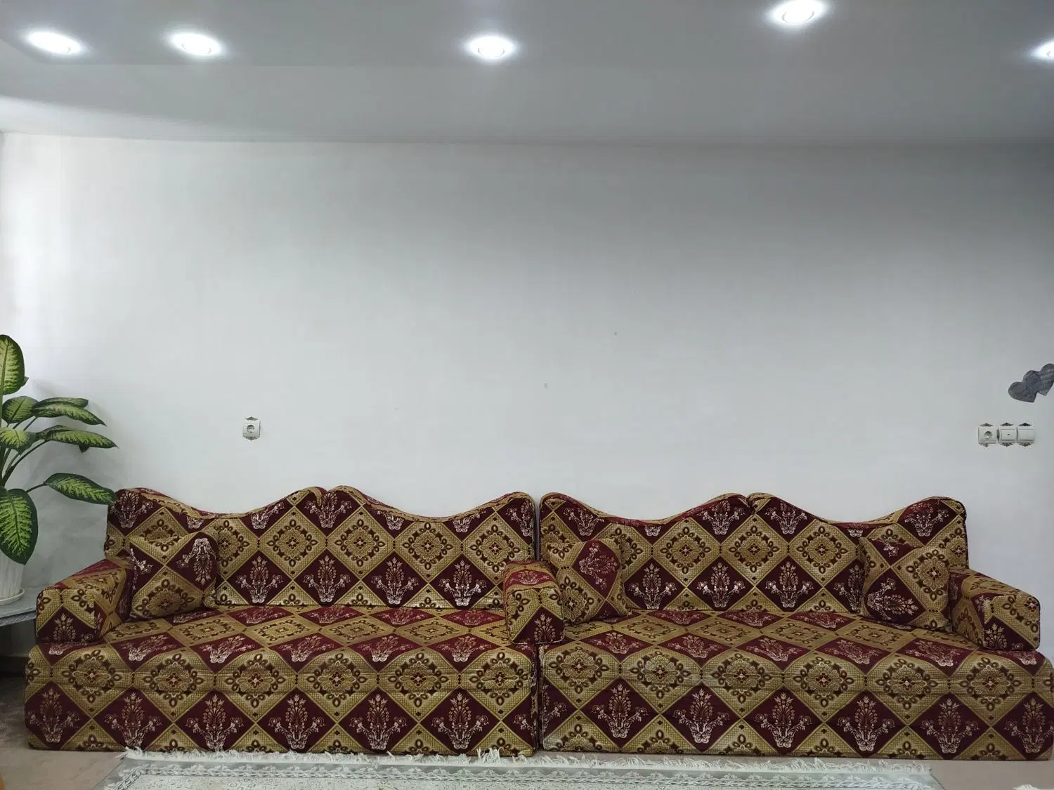خلیجی|مبلمان خانگی و میز عسلی|چمران, |دیوار