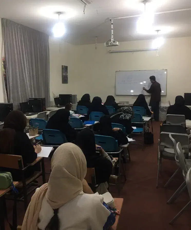 منشی شیفت بعدارظهر ۴تا۹|استخدام اداری و مدیریت|خرمشهر, |دیوار