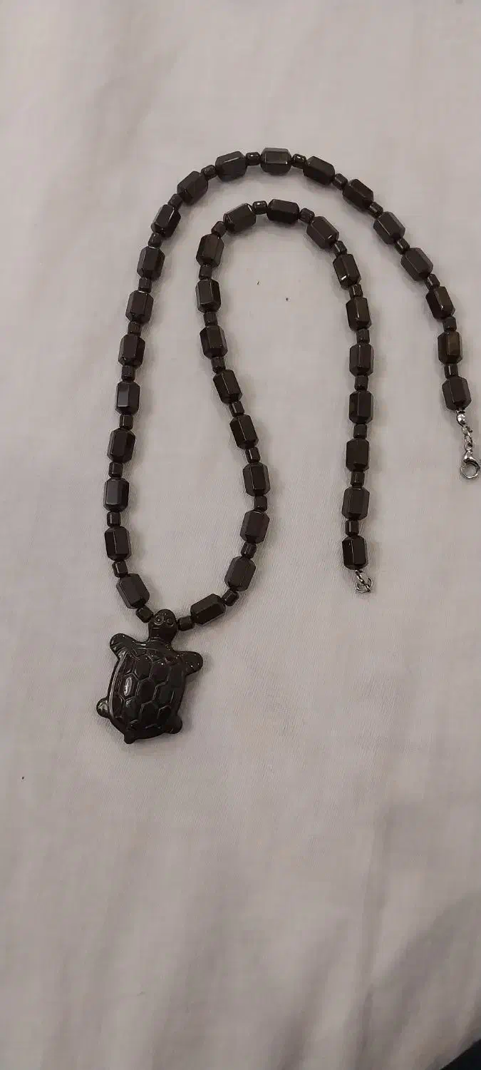 گردنبند سنگ یشم|جواهرات|رشت, دروازه لاکان|دیوار