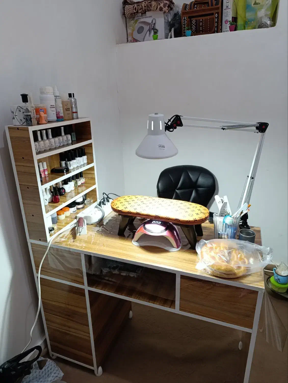 میز به همراه صندلی|میز تحریر و کامپیوتر|مراغه, |دیوار