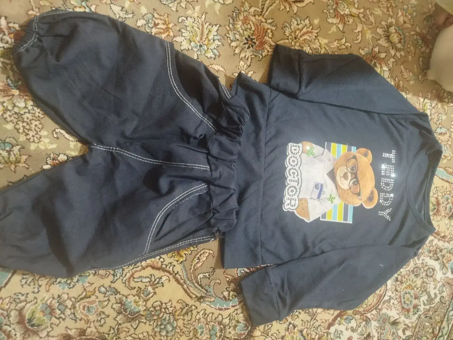 لباس بچه گانه|کفش و لباس بچه|زارچ, |دیوار