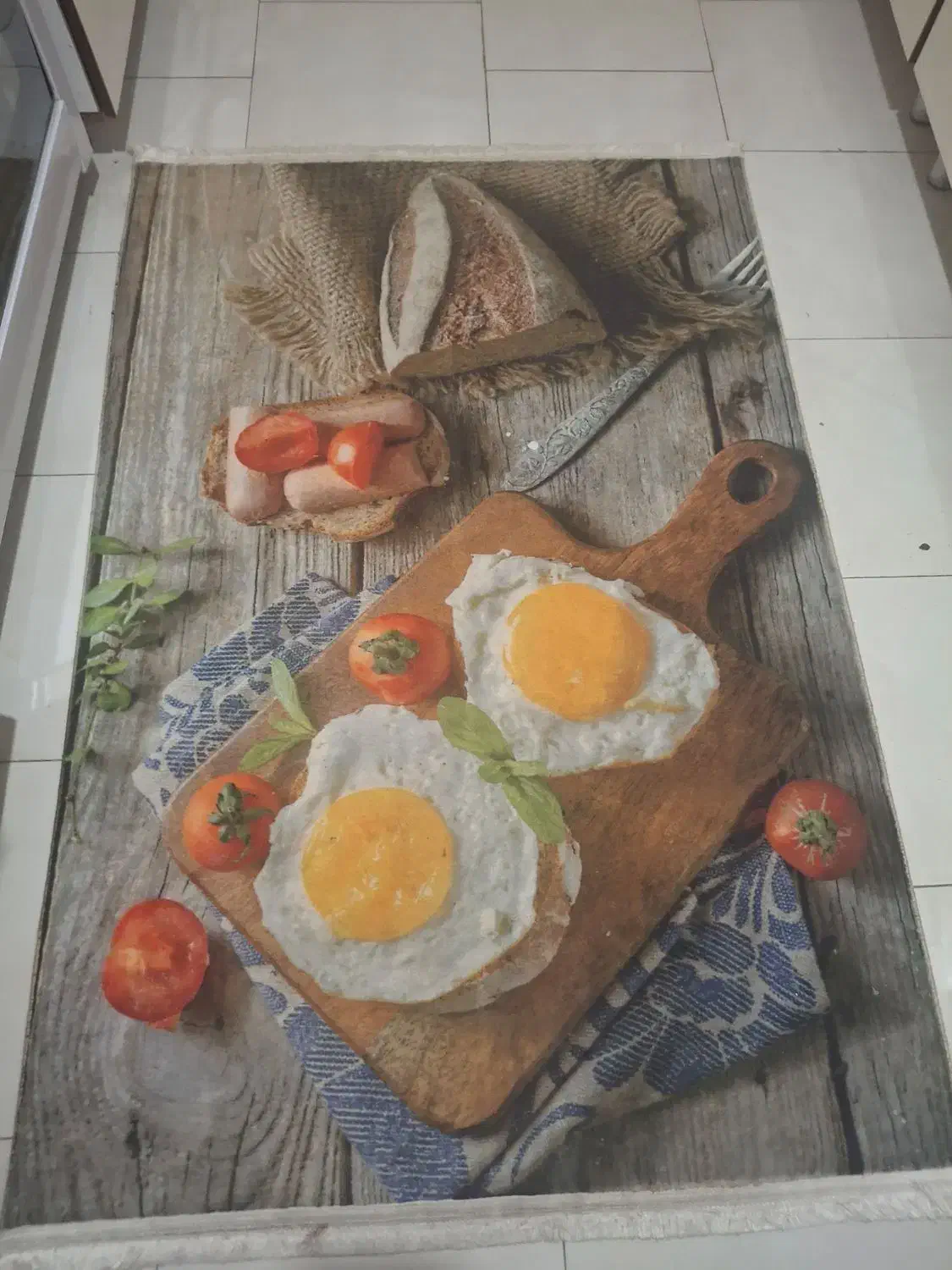 فرش|فرش|پردیس, فاز ۳|دیوار