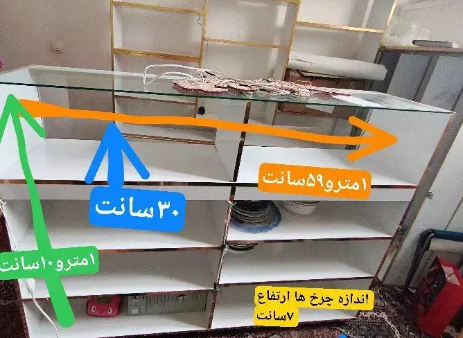 تعدادی قفسه و ویترین|کتابخانه، شلف، قفسه‌های دیواری|اردبیل, |دیوار