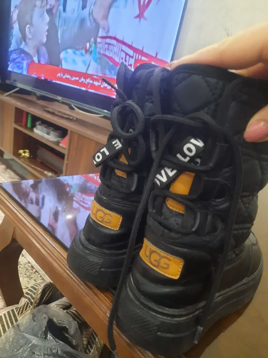 بوت دخترانه و نیم بوت اچ ان ام|کفش و لباس بچه|تهران, شمیراننو|دیوار