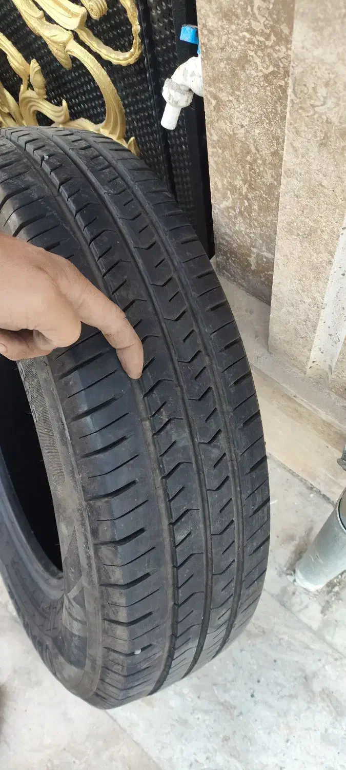 لاستیک 195R15 ون وانا|قطعات یدکی و لوازم جانبی|ری, شهرک نظامی|دیوار