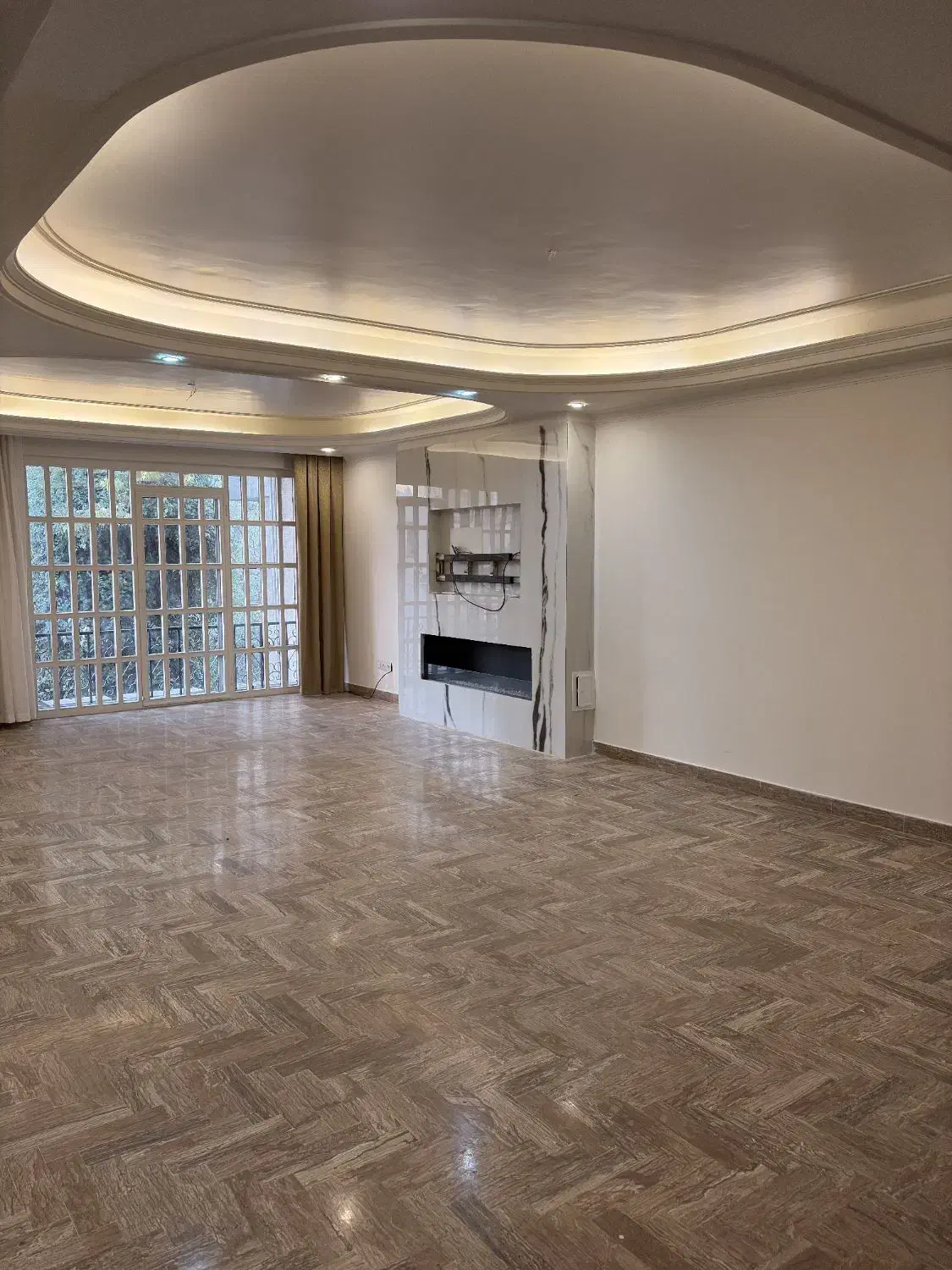 ۱۴۰متری در زعفرانیه سعداباد/تکواحدی/تراس ویو مشجر