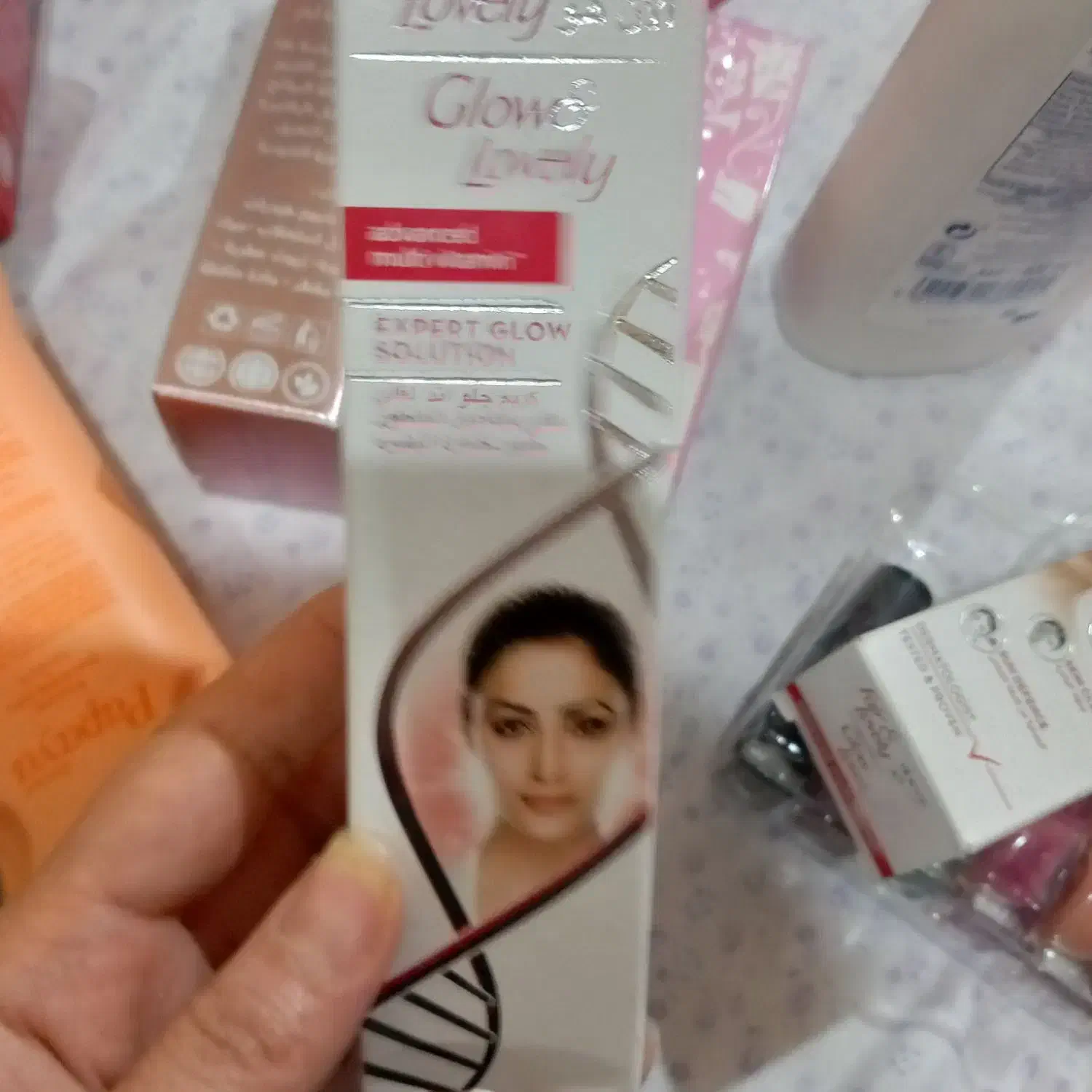 انواع مواد آرایشی وادکلن|آرایشی، بهداشتی، درمانی|آبادان, |دیوار