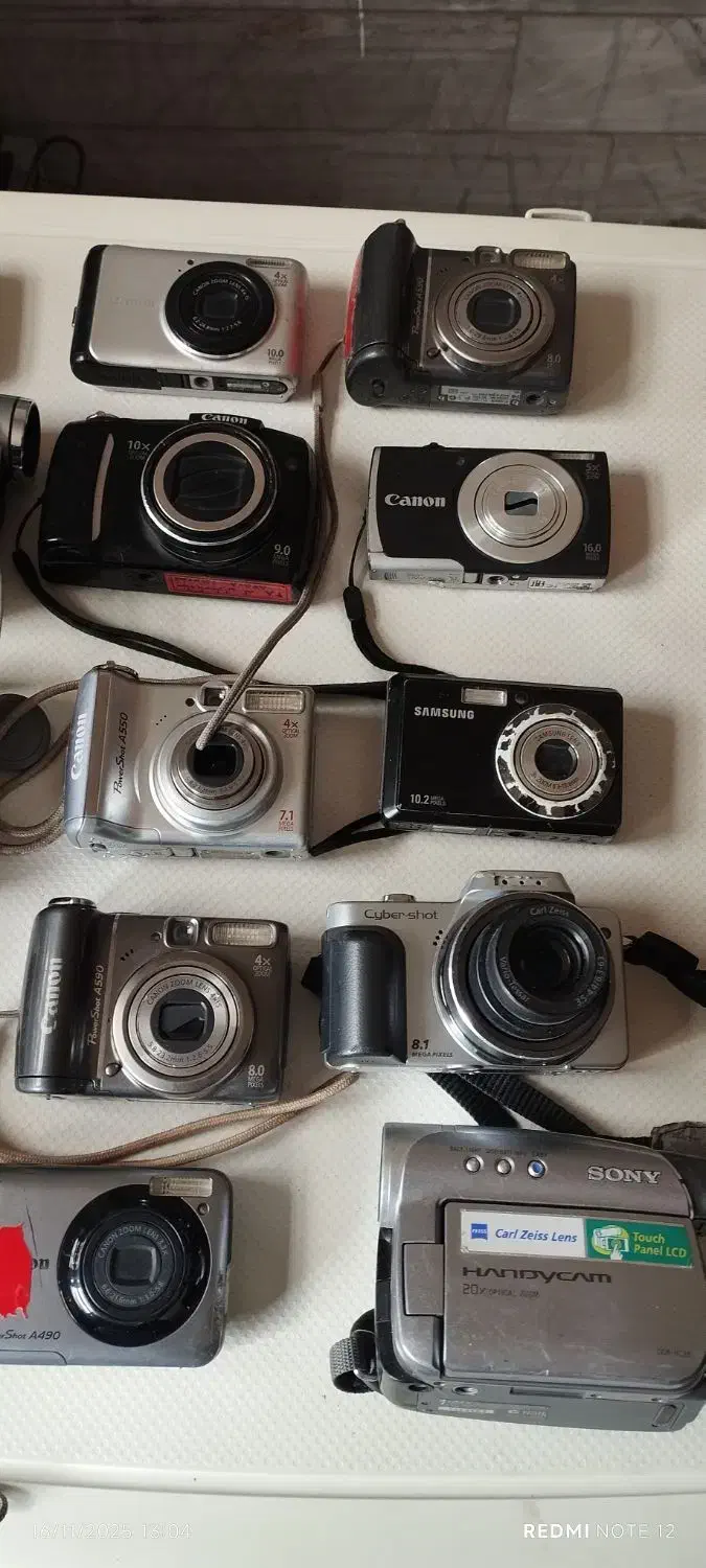 تعدادی دوربین دیجیتال و فیلمبرداری|دوربین عکاسی و فیلم‌برداری|اراک, |دیوار