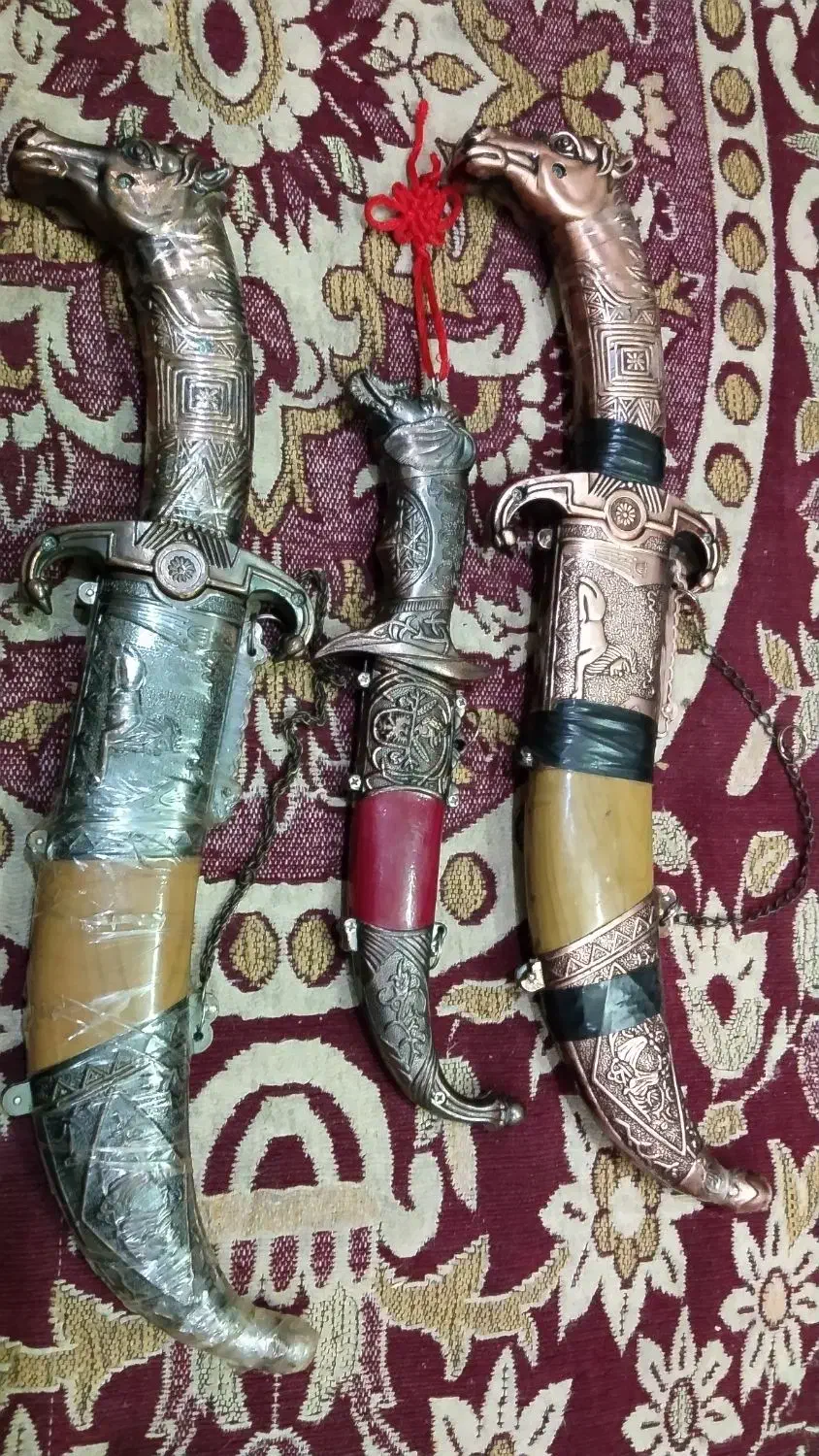 چاقو کلکسیونی|کلکسیون اشیاء عتیقه|زاهدان, |دیوار