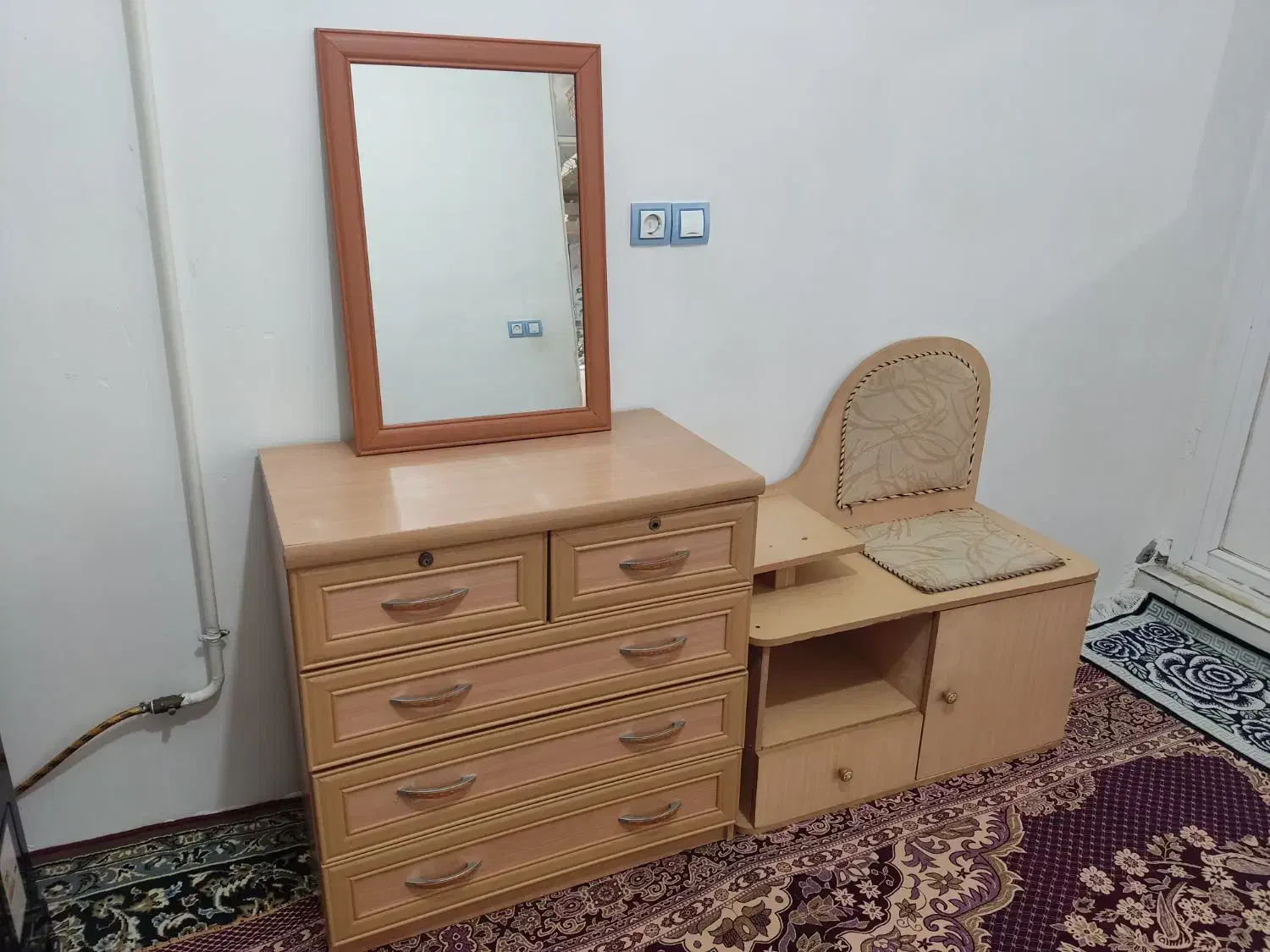 دراور و میز تلفن و میز تلویزیون|جاکفشی، کمد، دراور|سجاس رود, |دیوار