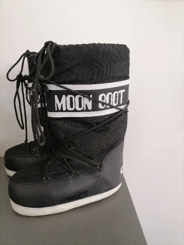 مون بوت|کیف، کفش، کمربند|نیشابور, مدرس|دیوار