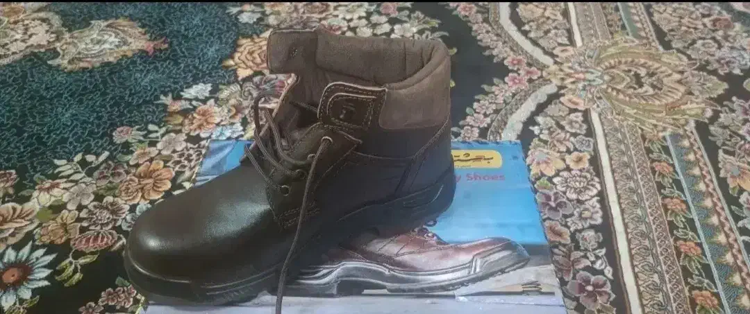 کفش بهشتیان|کیف، کفش، کمربند|بندر کنگان, |دیوار