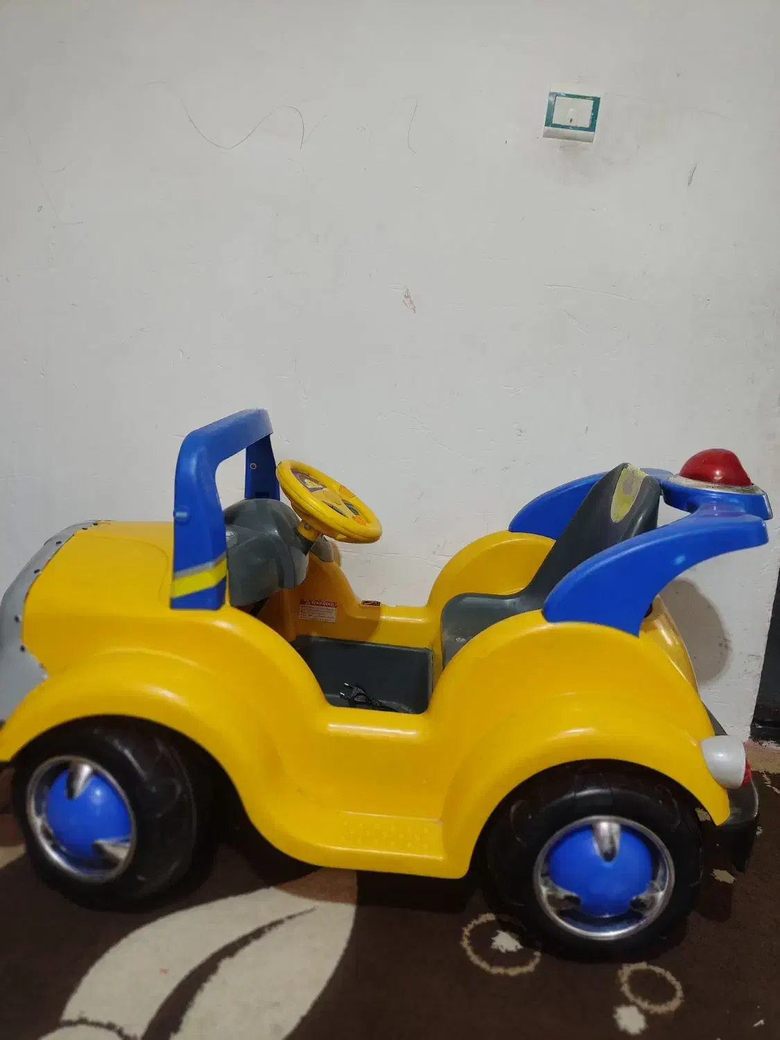 ماشین شارژی|اسباب‌بازی بچه|قروه, |دیوار