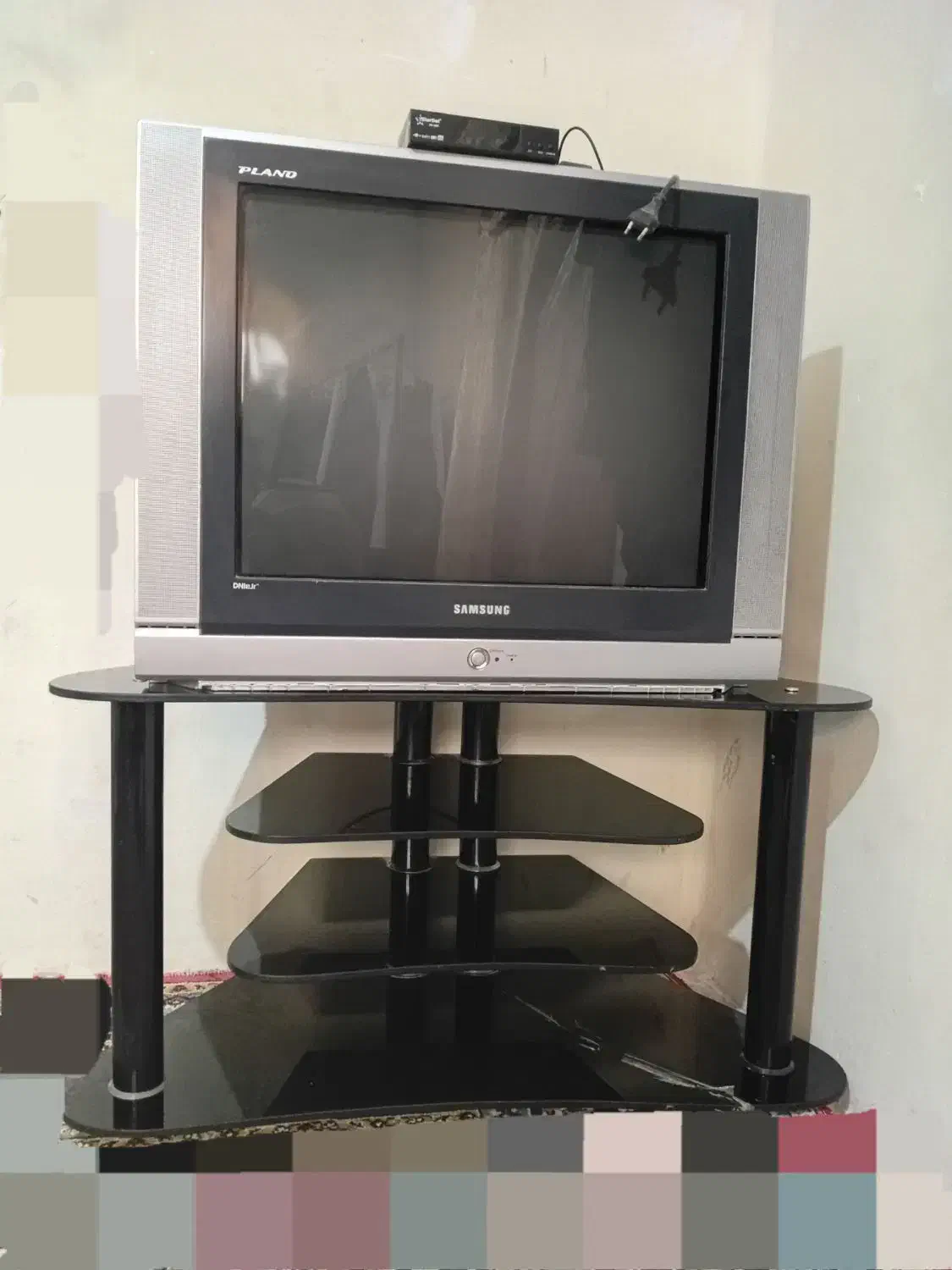 تلوزیون و میزش و دیجیتال|تلویزیون و پروژکتور|تربت جام, نظامی|دیوار