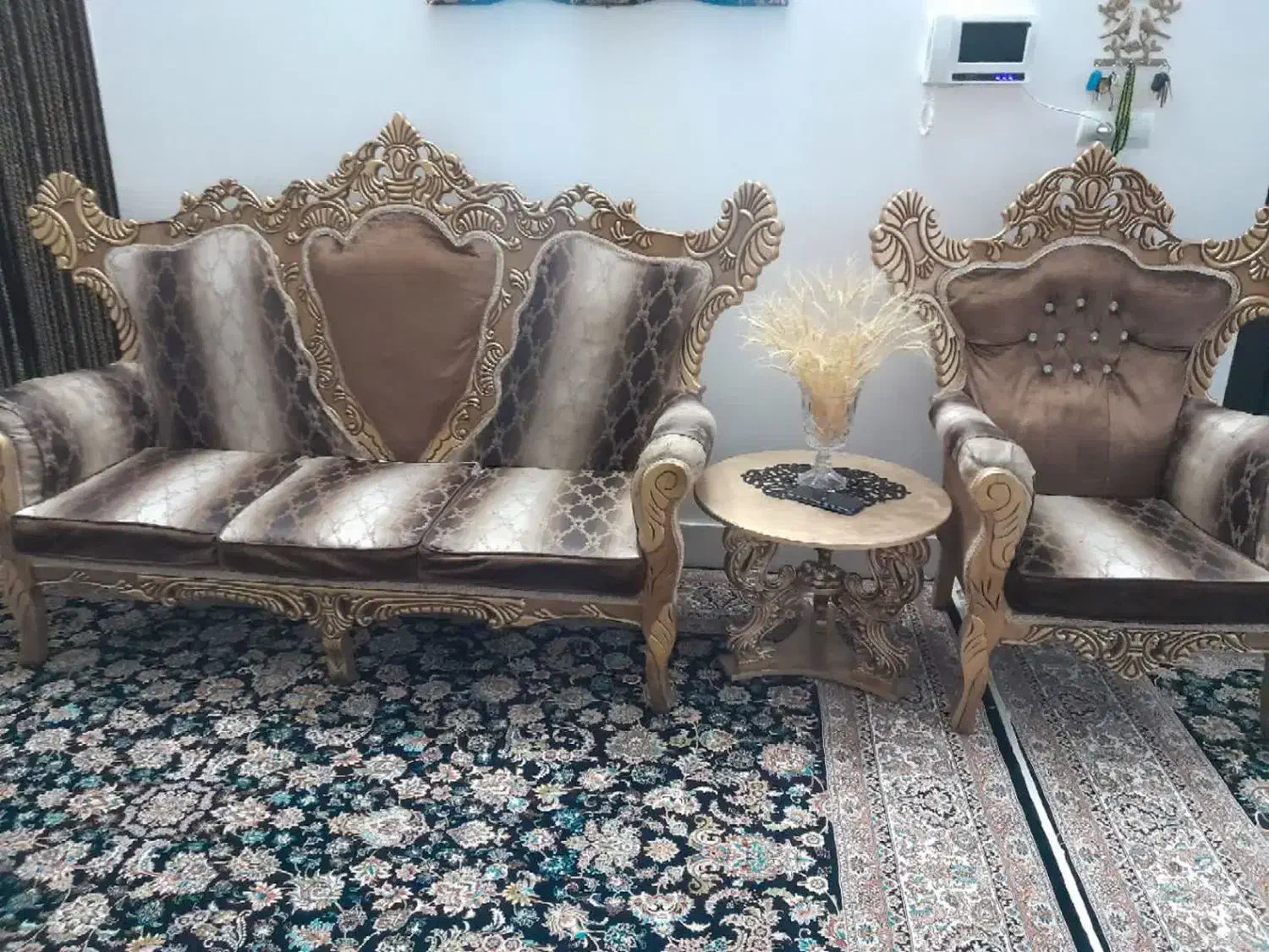 مبل سلطنتی|مبلمان خانگی و میز عسلی|بروجرد, |دیوار