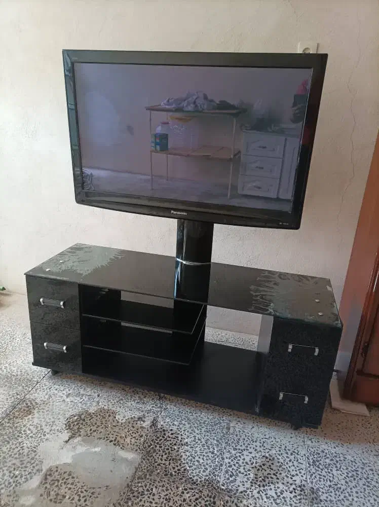 تلوزیون42اینج|تلویزیون و پروژکتور|خوی, |دیوار