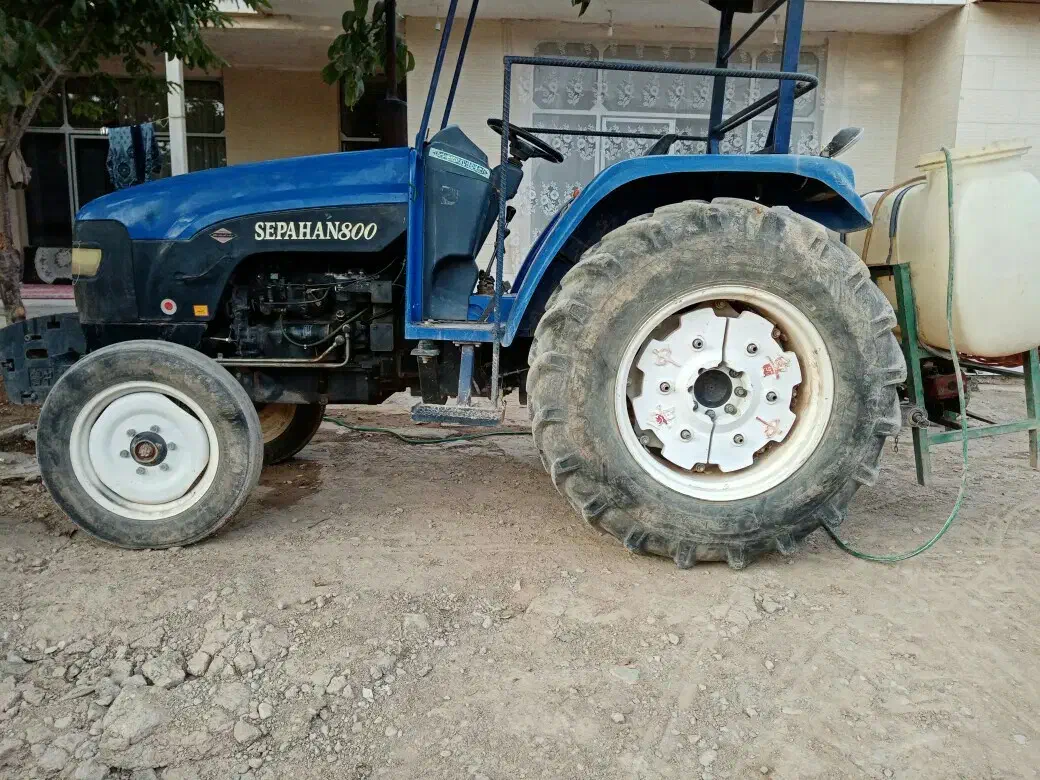 تراکتور گلخانه ای|ماشین‌آلات صنعتی|مبارکه, |دیوار