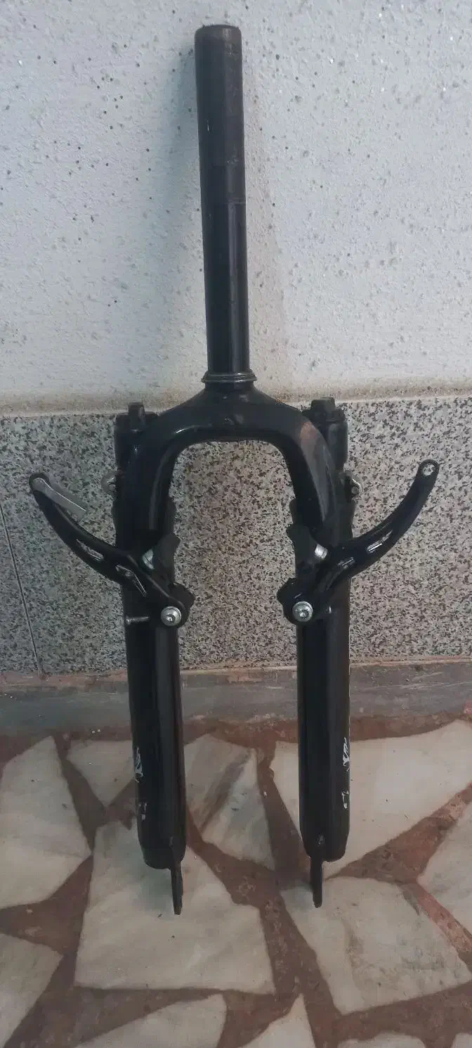 فروش فوری قطعات دوچرخه در حد نو وارداتی|دوچرخه، اسکیت، اسکوتر|رشت, فرزانه|دیوار