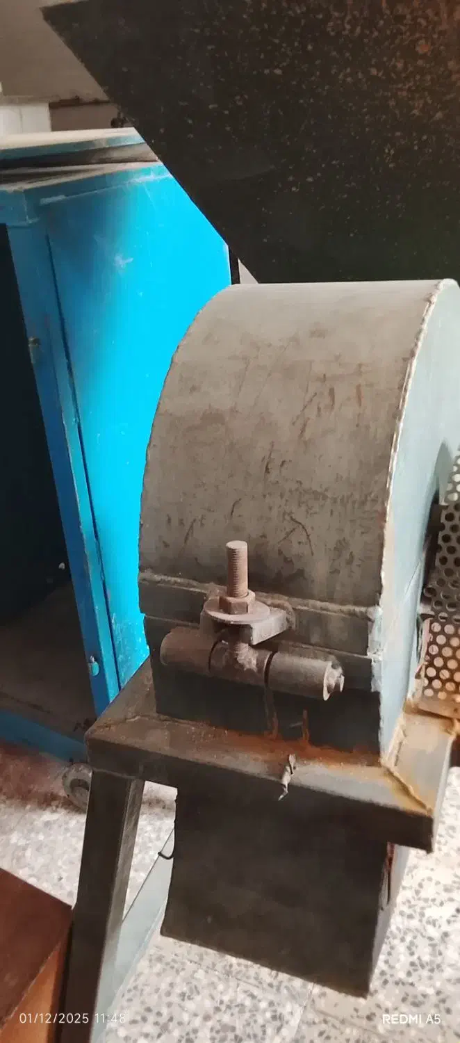 دستگاه ساخت زغال چینی یا زغال فشورده|ماشین‌آلات صنعتی|هندمینی, |دیوار