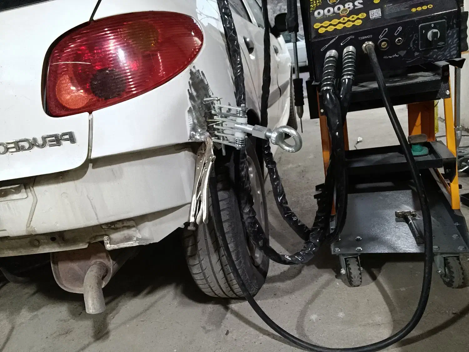 نیازمند شاگرد صافکاری و نقاشی|استخدام صنعتی، فنی، مهندسی|رشت, حومه رشت|دیوار