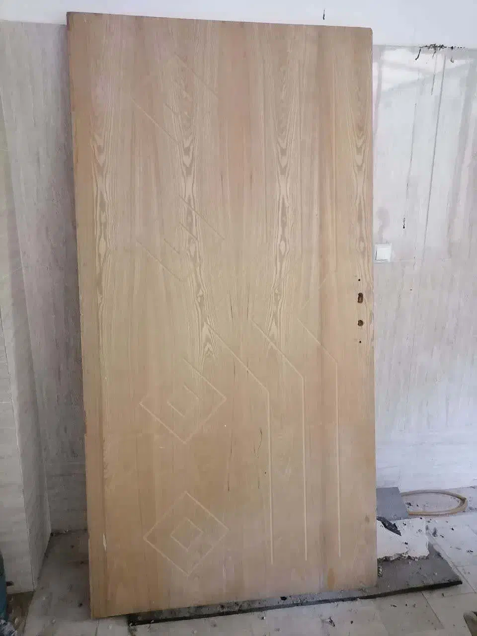 درب چوبی ورودی اتاق|مصالح و تجهیزات ساختمان|قم, هنرستان|دیوار