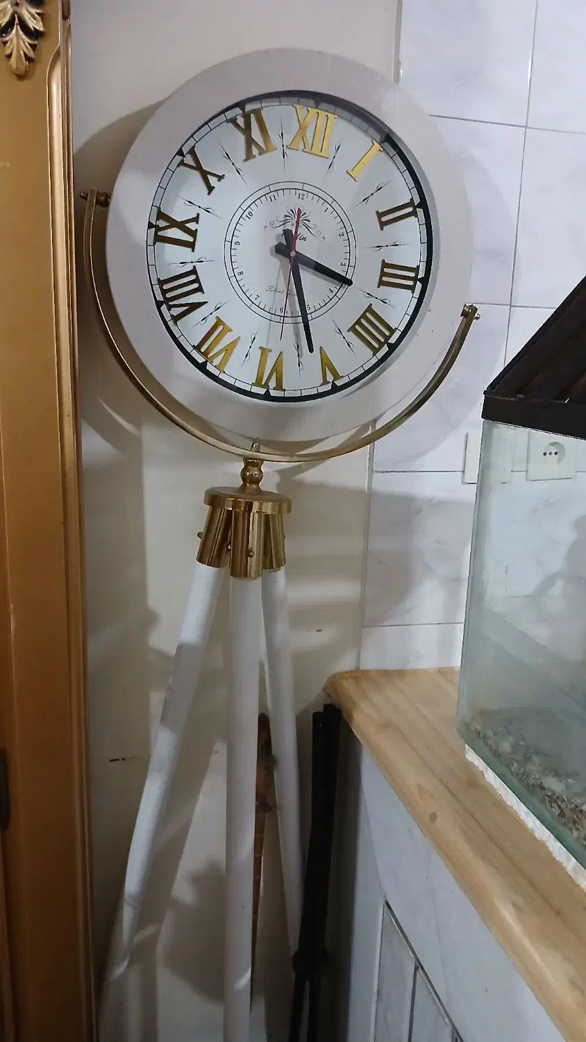 ساعت ایستاده|ساعت دیواری و تزئینی|اصفهان, بوزان|دیوار