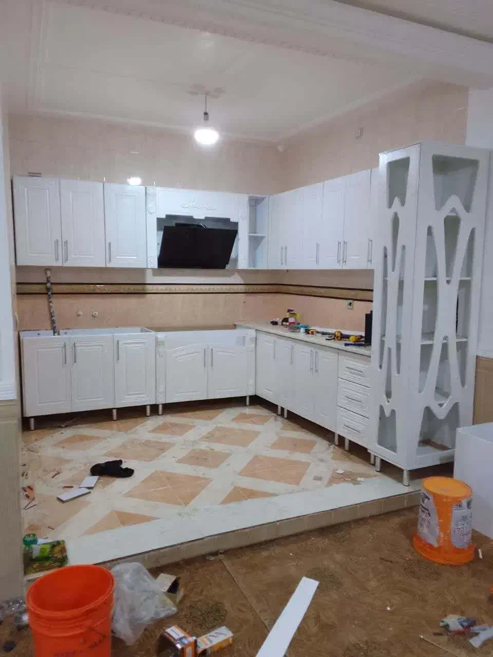 کابینت آماده/بوفه دار ارتفاع بلند/AFRA CABIN|مصالح و تجهیزات ساختمان|ملایر, |دیوار