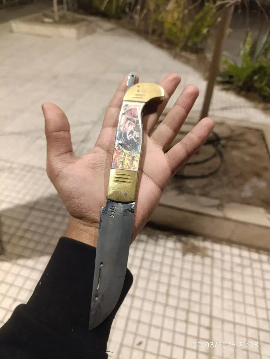 چاقو دنده ای|کلکسیون اشیاء عتیقه|کرمان, |دیوار