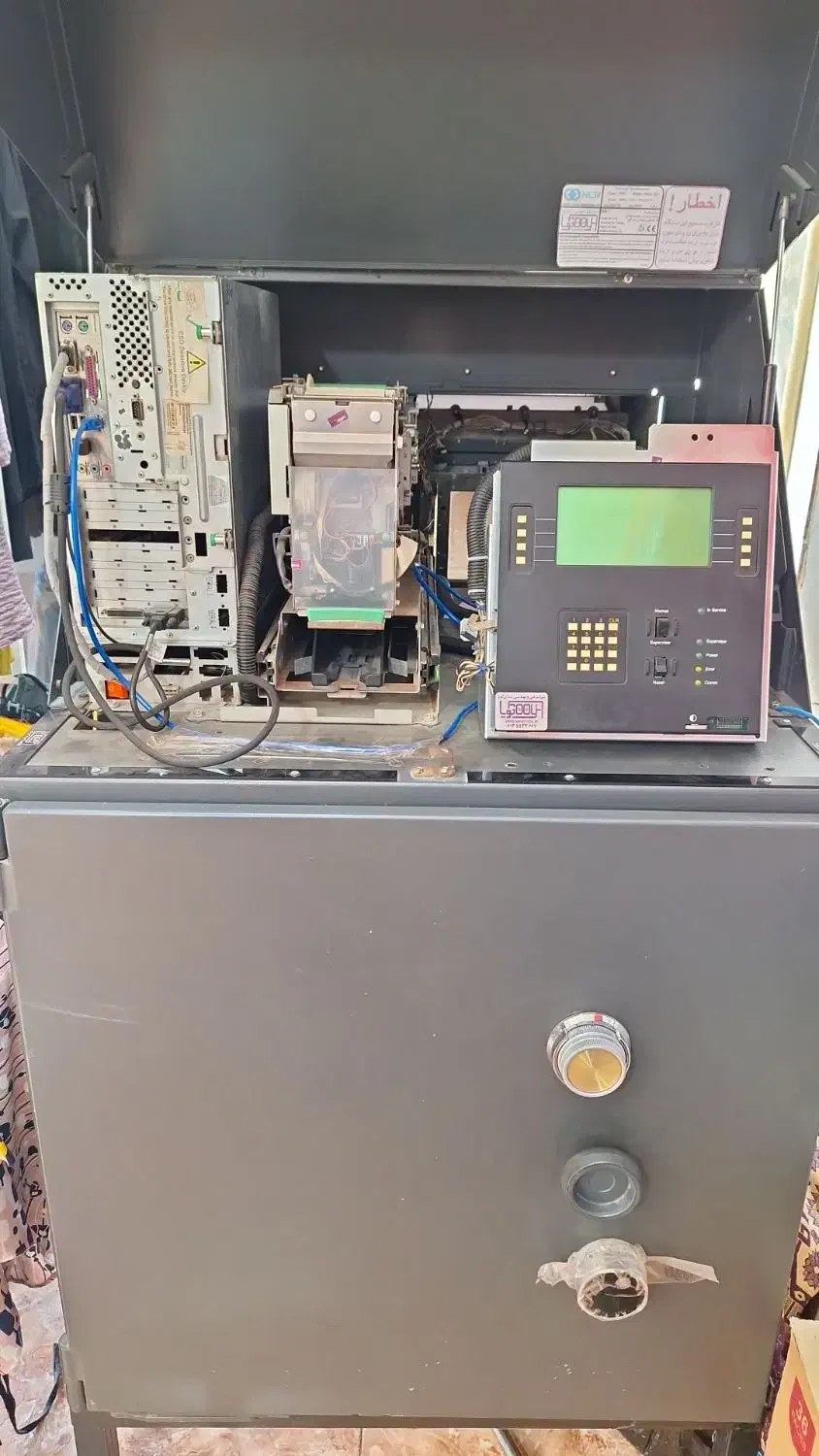 دستگاه خود پردازنده atm|فروشگاه و مغازه|باوی, |دیوار