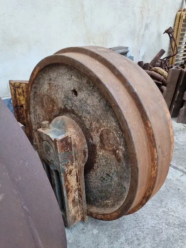 بیل pc800 و بیل pc750 چرخ جلو در حد صفر|قطعات یدکی و لوازم جانبی|تبریز, |دیوار